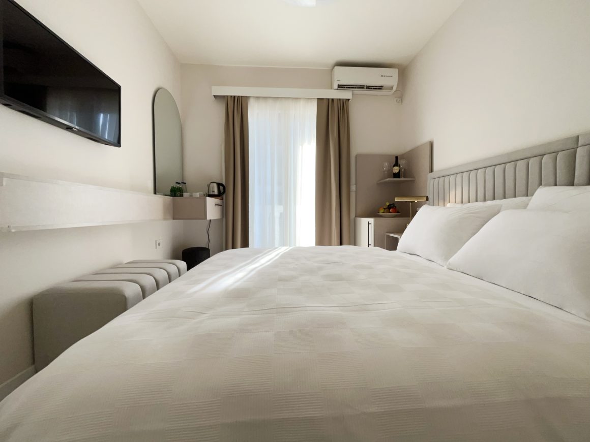 Twin beds room 2