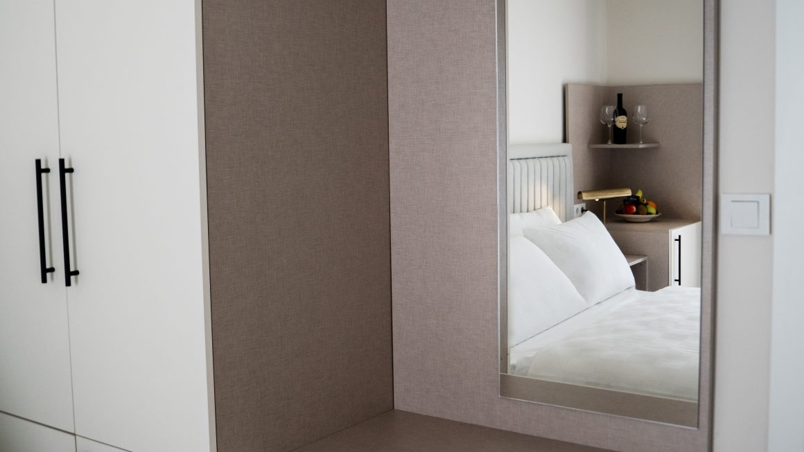 Twin beds room 2